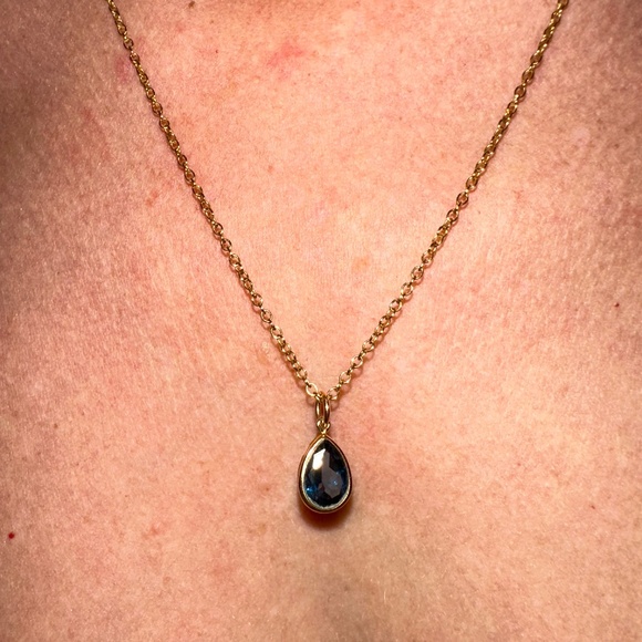 Blue Topaz and gold plated pendant with 18 inch gold plated cha - Picture 3 of 3